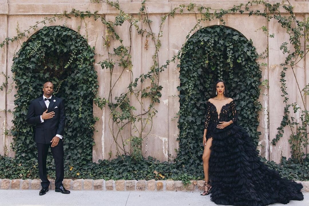 Black Long Sleeves Wedding Dresses Beaded Tiered Bridal Gowns Neckline Deep V Neck A Line Side Split Sweep Train Tulle robe de mariée