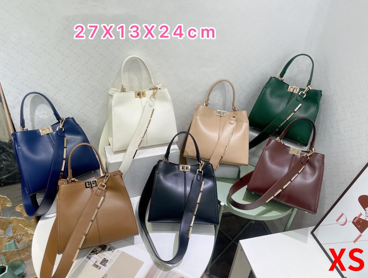 2022 Classic F Designer Bags Women Shoulder Bag Plain with Letter High Quality Woman Totes Wide Shoulder Straps Fashion Handbag, Black
2022 Classic F Designer Bags Women Shoulder Bag Plain with Letter High Quality Woman Totes Wide Shoulder Straps Fashion Handbag, Black