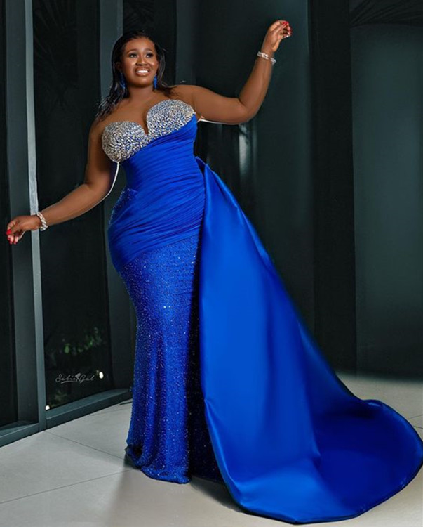 2021 Plus Size Arabic Aso Ebi Royal Blue Mermaid Prom Dresses Beaded Crystals Sheer Neck Evening Formal Party Second Reception Gowns Dress ZJ577