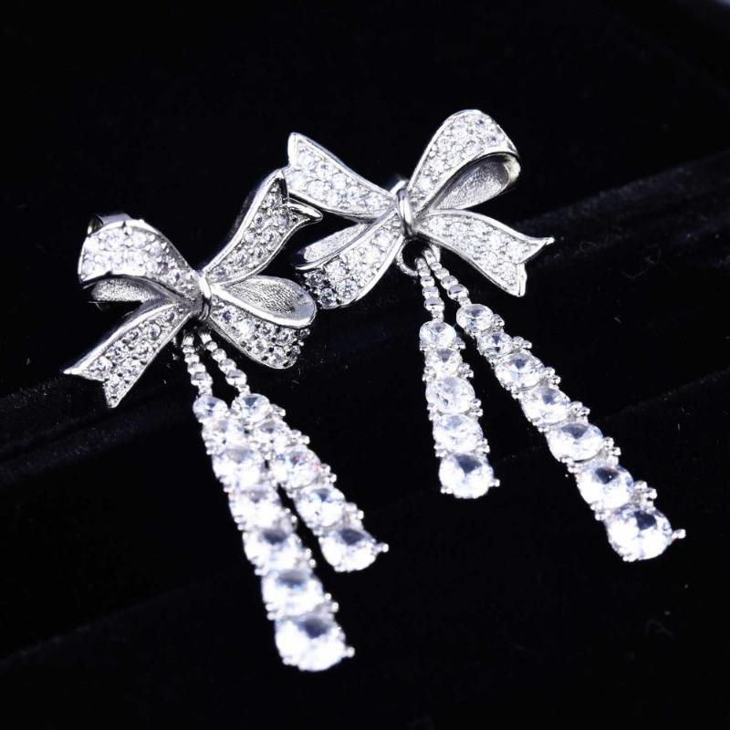 Stud Fairy Butterfly Earrings Niche Design Temperament S925 Silver Color Jewelry Studded With Diamond Tassels, Golden;silver
Stud Fairy Butterfly Earrings Niche Design Temperament S925 Silver Color Jewelry Studded With Diamond Tassels, Golden;silver