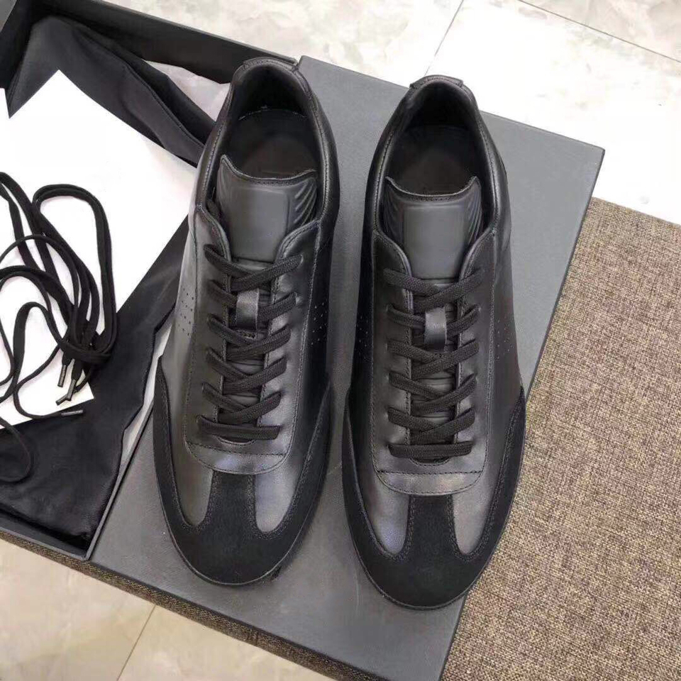 Black leather Flasts shoes B01 Sneaker Men Casual Shoes Women Outdoor Shoes Fashion Luxury Lace-Up Round Toe B01 Leather Sneaker
Black leather Flasts shoes B01 Sneaker Men Casual Shoes Women Outdoor Shoes Fashion Luxury Lace-Up Round Toe B01 Leather Sneaker