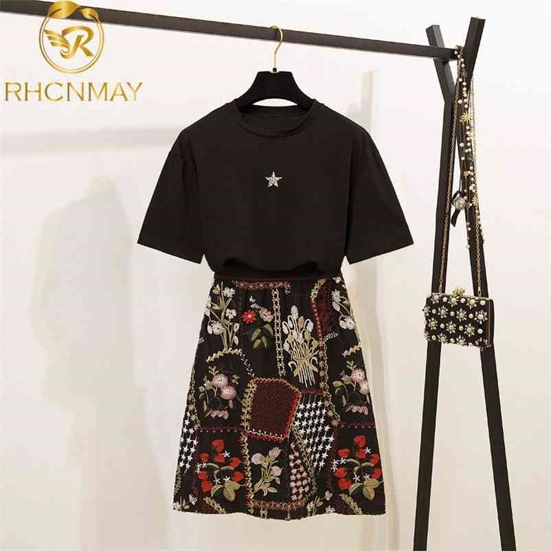 Women' Diamond Beadings Star Tees Tops Blouses Ladies And Black Luxury Floral Embroidery Skirt Suit Set 210520
Women' Diamond Beadings Star Tees Tops Blouses Ladies And Black Luxury Floral Embroidery Skirt Suit Set 210520