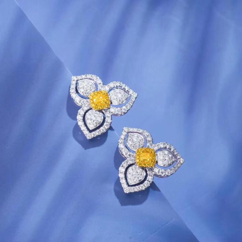 Stud Fashionable Light Luxury Three Petals Yellow Diamond Earrings Full Of Diamonds Grass Colour Treasure, Golden;silver
Stud Fashionable Light Luxury Three Petals Yellow Diamond Earrings Full Of Diamonds Grass Colour Treasure, Golden;silver