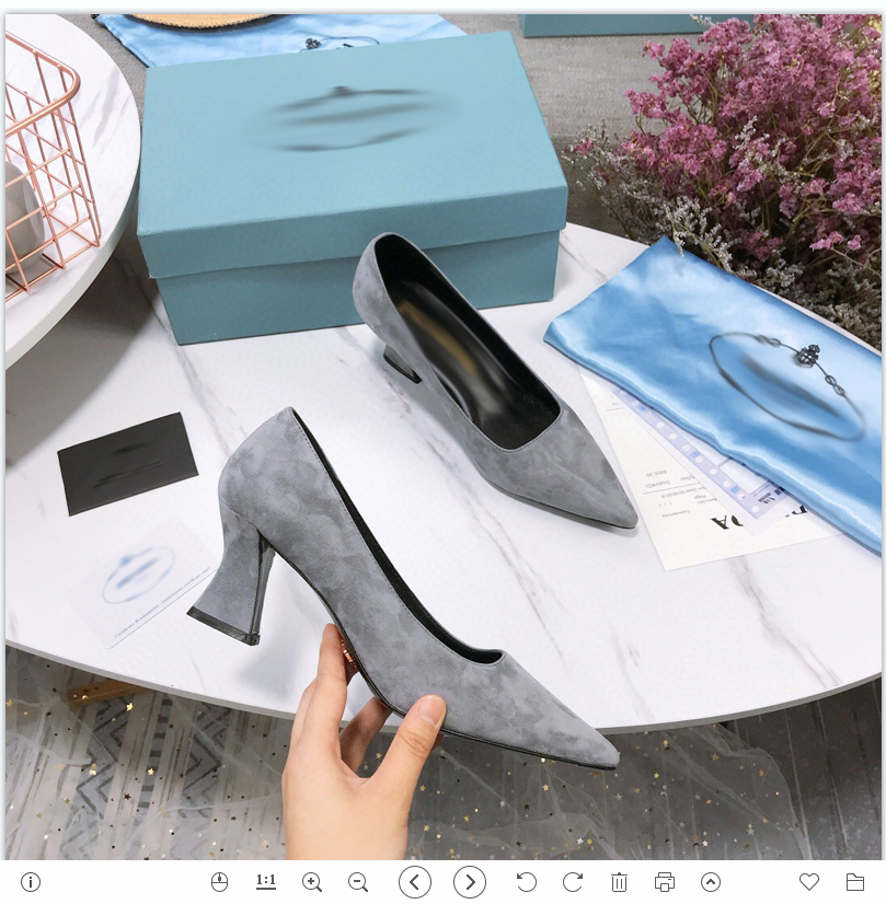 2021 Good Quality Fashion Women Luxurys Designers Shoes Designer Sandals Womens Luxury High Heels Sandal Dress Shoess With Box Size 35-41 -G361, Grey
2021 Good Quality Fashion Women Luxurys Designers Shoes Designer Sandals Womens Luxury High Heels Sandal Dress Shoess With Box Size 35-41 -G361, Grey