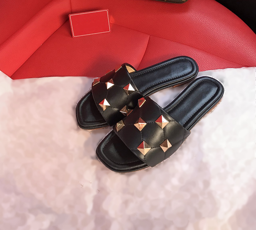 Fashion Rivet slippers Summer fashion women flip flops lady Women shoes Flat Ladies loafer Flat heels slippers Designer luxury Scuffs Genuine Leather, White
Fashion Rivet slippers Summer fashion women flip flops lady Women shoes Flat Ladies loafer Flat heels slippers Designer luxury Scuffs Genuine Leather, White