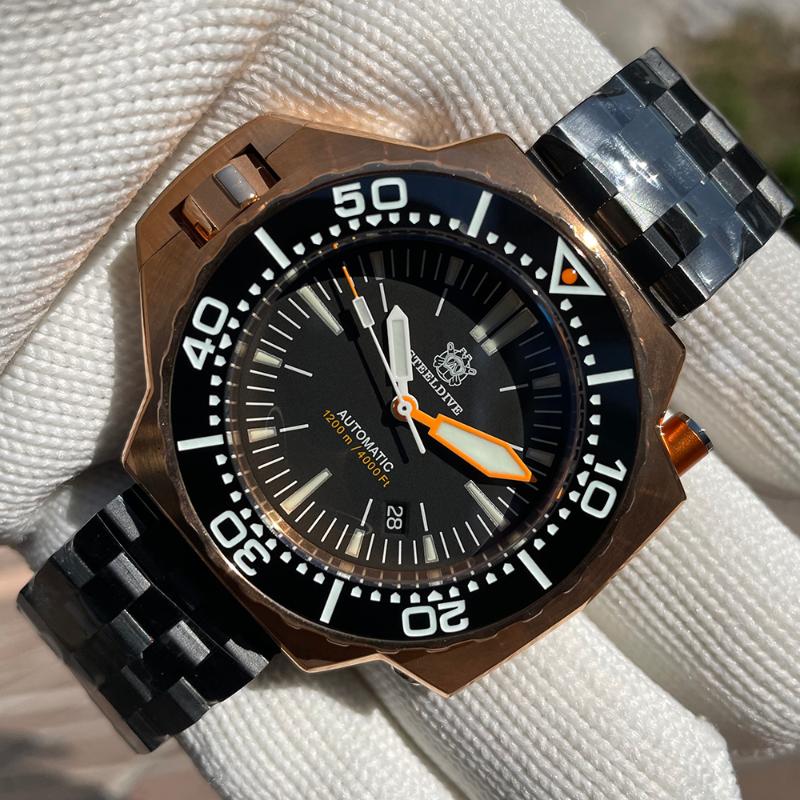 Wristwatches Steeldive Men Dive Watch Mens 56MM Automatic Bronze Mechanical Wristwatch 120Bar Waterproof Luminous NH35 Sapphire Sports, 69s-or bronze bzl
Wristwatches Steeldive Men Dive Watch Mens 56MM Automatic Bronze Mechanical Wristwatch 120Bar Waterproof Luminous NH35 Sapphire Sports, 69s-or bronze bzl