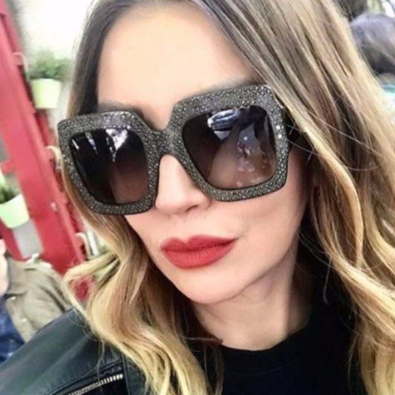 Sunglasses Diamond-plated Square Ladies Fashion Retro Trend Outdoor Classic Brand Design Women UV400
Sunglasses Diamond-plated Square Ladies Fashion Retro Trend Outdoor Classic Brand Design Women UV400