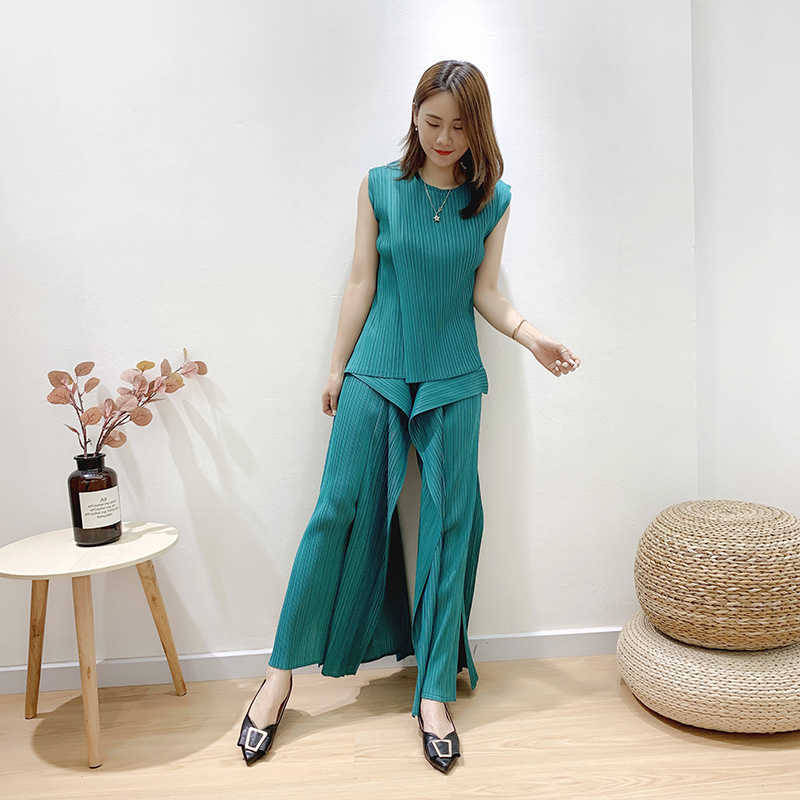 Japanese-Style Solid Pleated Suit Summer Irregular O Neck Top + Casual Wide-Leg Pants Two-Piece Set Women 210615Z