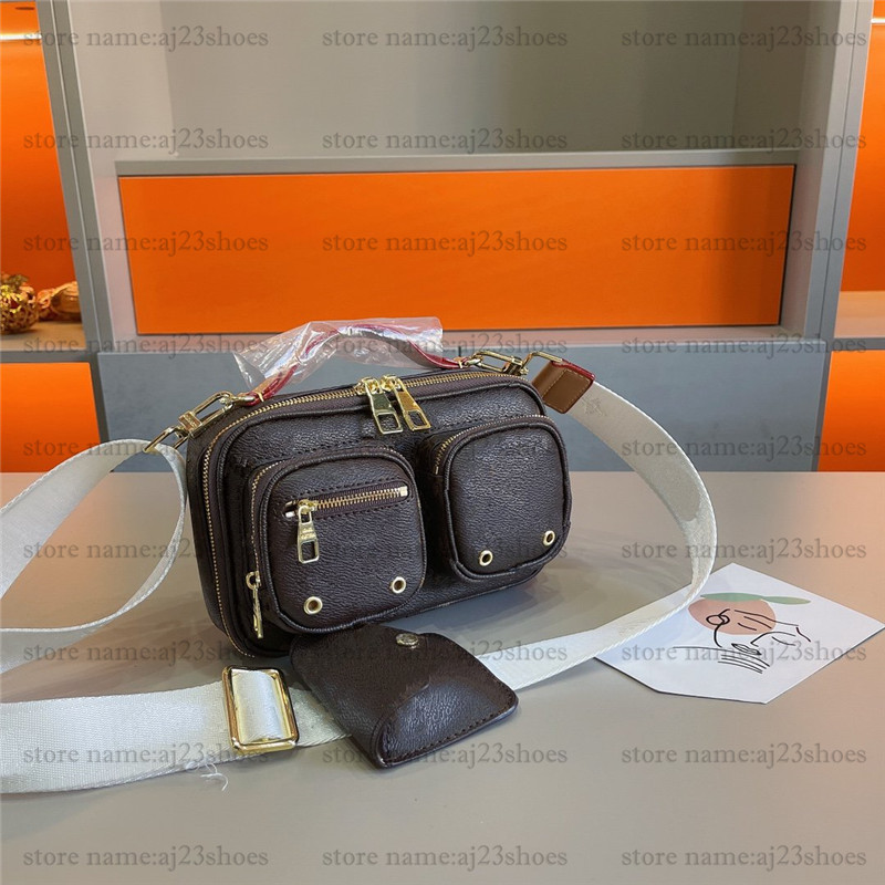 Utility Shoulder Bags Monograms Canvas Flower designer Bag 2pcs Sliding coin purse Cross Body Luxurys designers Sporty functional Bags M80446, 01
Utility Shoulder Bags Monograms Canvas Flower designer Bag 2pcs Sliding coin purse Cross Body Luxurys designers Sporty functional Bags M80446, 01