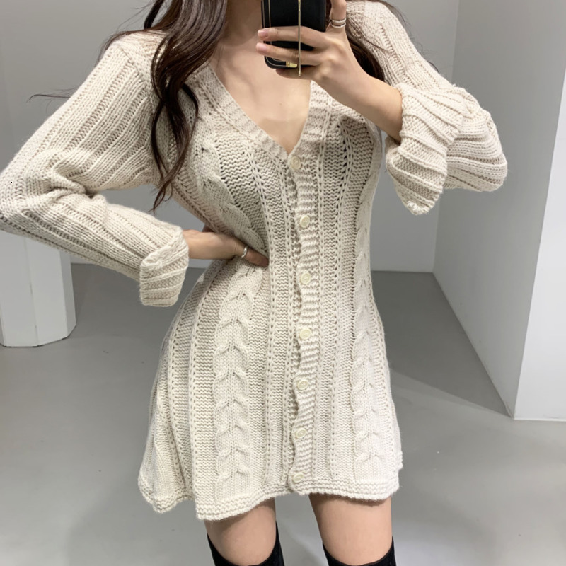 Casual Dresses Sexy V Neck Single Breasted Slim Knitted For Women Long Sleeve Chic Elegant Mini Dress Autumn Winter short dress XE, Gray
Casual Dresses Sexy V Neck Single Breasted Slim Knitted For Women Long Sleeve Chic Elegant Mini Dress Autumn Winter short dress XE, Gray