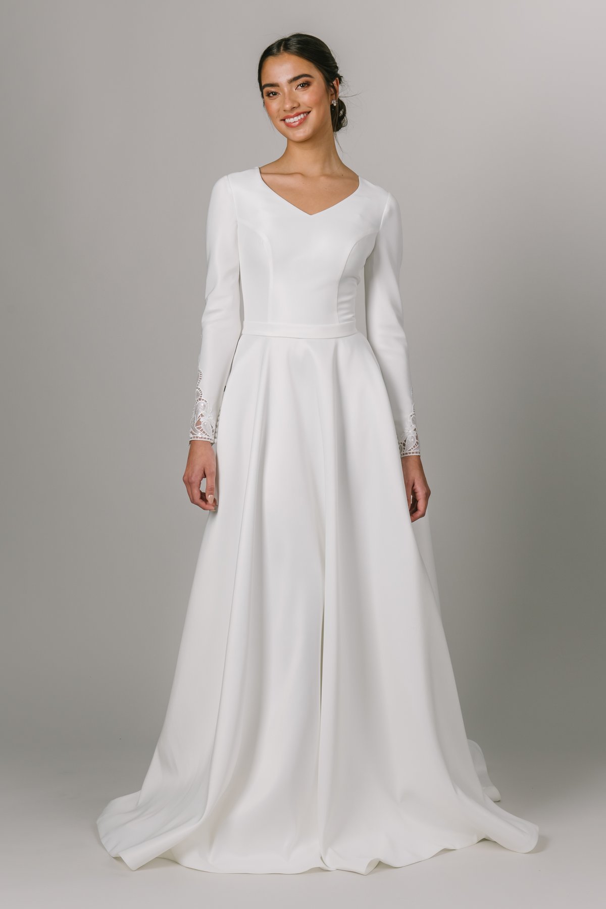2021 Simple A-line Satin Modest Wedding Dresses Bridal Gowns V Neck Long Sleeves Custom Made Elegant, Custom made from color chart
2021 Simple A-line Satin Modest Wedding Dresses Bridal Gowns V Neck Long Sleeves Custom Made Elegant, Custom made from color chart