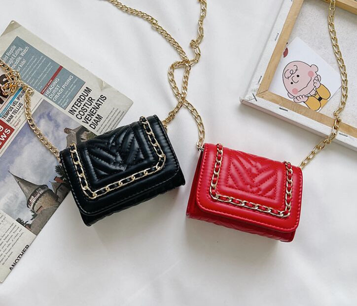 Children letter metal buckles handbag high quality kids quilted chain bags baby diamond lattice princess bag, Black
Children letter metal buckles handbag high quality kids quilted chain bags baby diamond lattice princess bag, Black