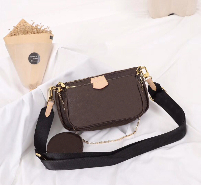 New classic leather mahjong bag woman three-in-one shoulder bags fashion simple diagonal Messenger chain female bag brown three-piece
New classic leather mahjong bag woman three-in-one shoulder bags fashion simple diagonal Messenger chain female bag brown three-piece