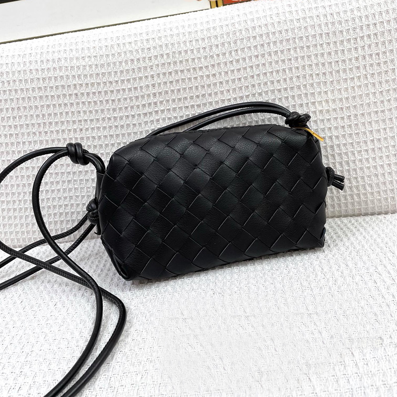 Women Woven leather Mini zipper square Shoulder Bags Handbags Fashion Knotted Handbag designer bag Crossbody clutch Purses Wallet Tote, Black
Women Woven leather Mini zipper square Shoulder Bags Handbags Fashion Knotted Handbag designer bag Crossbody clutch Purses Wallet Tote, Black