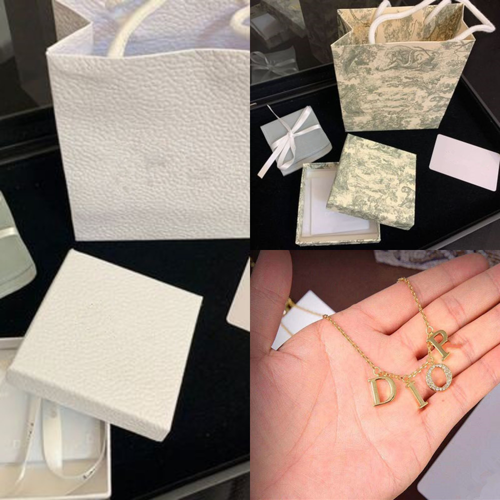 Designer Jewelrys D new tassel letter necklace female Style Pendant clavicle chain
Designer Jewelrys D new tassel letter necklace female Style Pendant clavicle chain