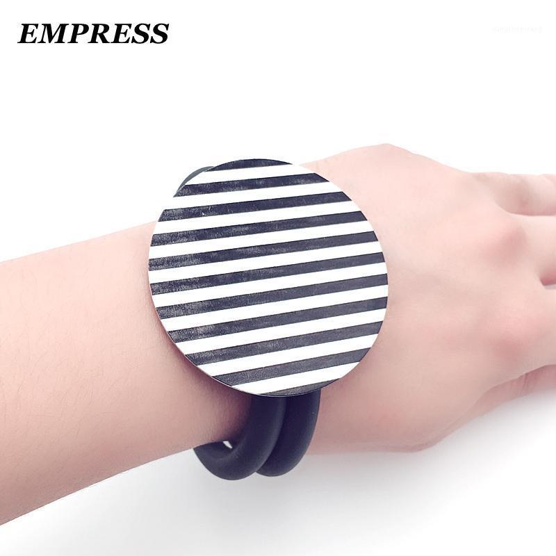 Fashionable And Retro Bracelet Black White Striped Permanent Color Women's Declaration Charm Souvenir Gifts Jewelry Bangle
Fashionable And Retro Bracelet Black White Striped Permanent Color Women's Declaration Charm Souvenir Gifts Jewelry Bangle