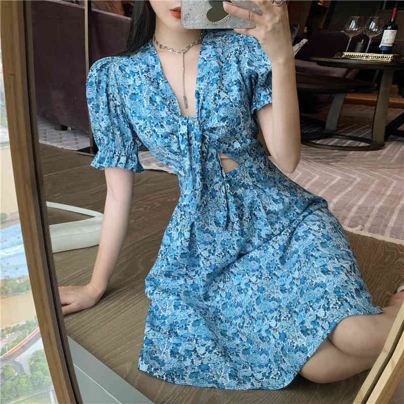 Women's Short Sleeve Blue And White Porcelain Dress V-neck Bandage A-line Slim Waist French Bubble 210506