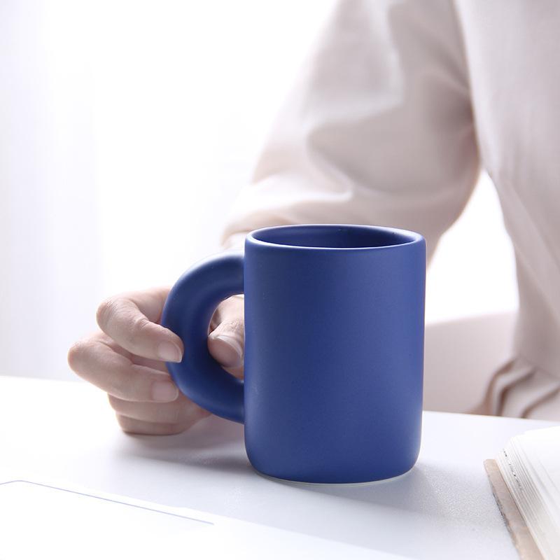 Mugs Nordic Blue Cream Fat Handle Coffee Cup Cute Household Creative Ceramic Milk Oatmeal Breakfast Mug Office Drinkware 300ml
Mugs Nordic Blue Cream Fat Handle Coffee Cup Cute Household Creative Ceramic Milk Oatmeal Breakfast Mug Office Drinkware 300ml