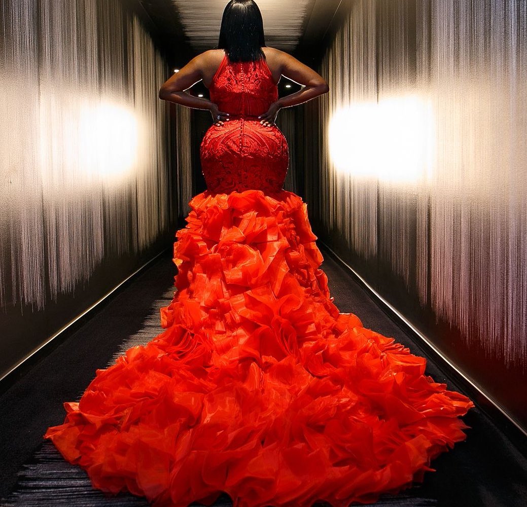 Red Cascading Ruffles Mermaid Wedding Dress 3D Lace Appliques High Neck Short Sleeve Bridal Gowns De Soiree Plus Size Couture Beads Custom Made 0505