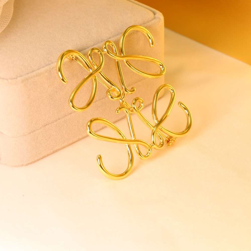 Simple design Street Photo Abstract geometry gold line hollow pattern brooch ornament female, Gray
Simple design Street Photo Abstract geometry gold line hollow pattern brooch ornament female, Gray