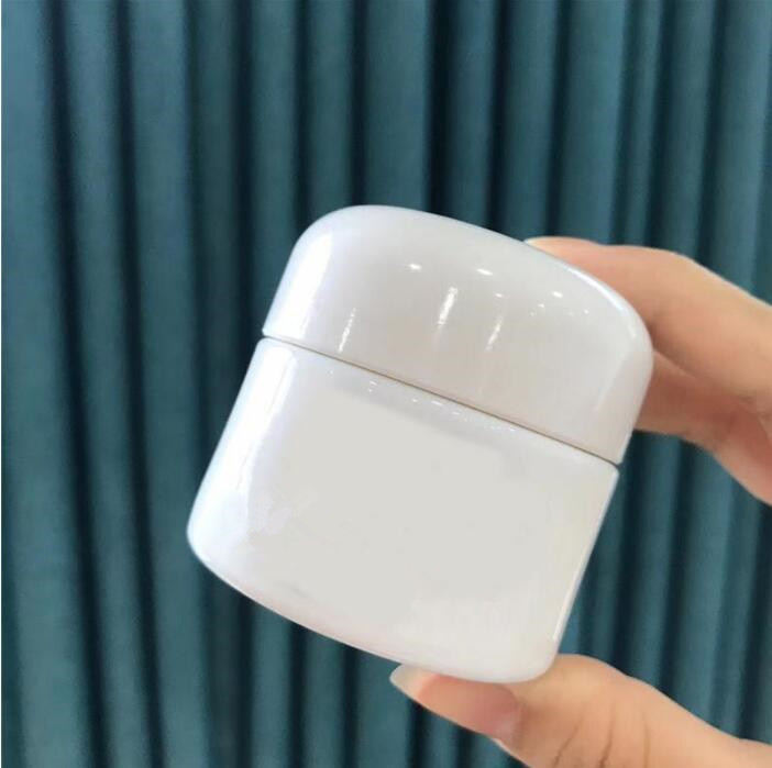 001 Wholesales The Moisturizing cream 100ml/60ml/30ml soft face skin care free shopping DHL
001 Wholesales The Moisturizing cream 100ml/60ml/30ml soft face skin care free shopping DHL