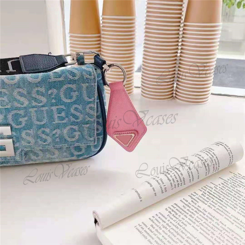 Fashion Case Luxury protective Suitable cases for Apple Airtags location tracker portable keychain high-quality triangle micro-label anti-lost, Stlye 1
Fashion Case Luxury protective Suitable cases for Apple Airtags location tracker portable keychain high-quality triangle micro-label anti-lost, Stlye 1
