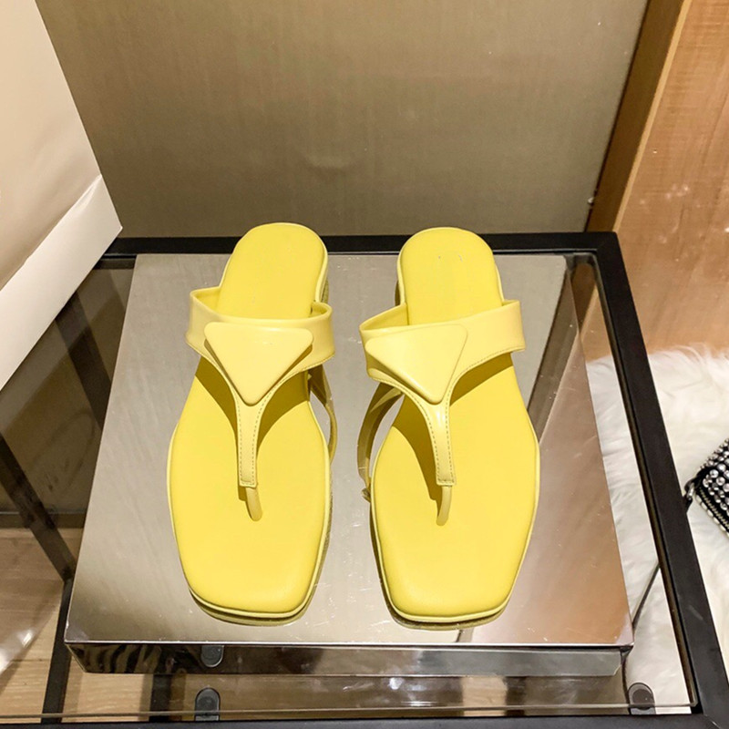 2021 Summer top Women Flat Slippers Luxurys Designers Sandals Leather Slides Sandalias Casual Flip Flops Brand Girl Hollow Outside with box, Black
2021 Summer top Women Flat Slippers Luxurys Designers Sandals Leather Slides Sandalias Casual Flip Flops Brand Girl Hollow Outside with box, Black