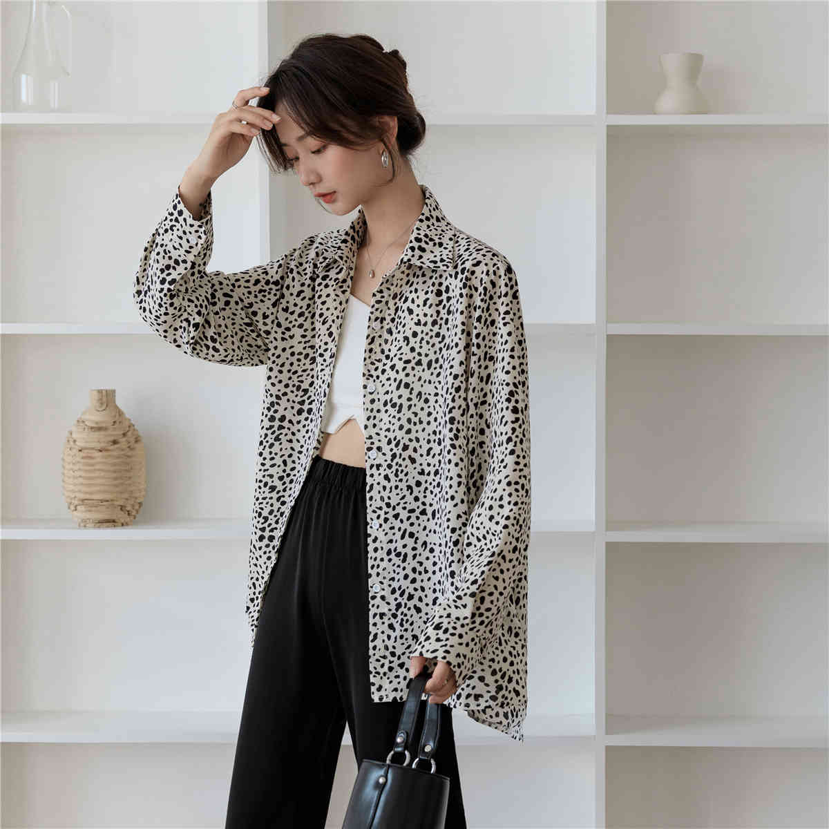Vintage Blouse Women Lady Long Sleeves Female Shirts Leopard Print Shirt Loose Sleeve Blusa Chiffon Top 929J 210420