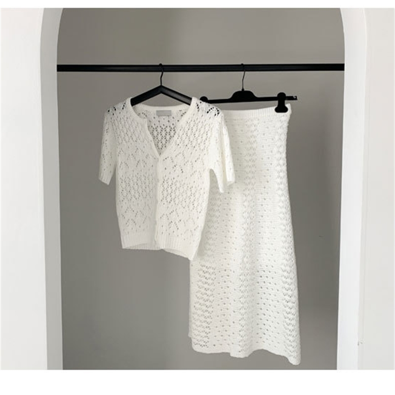 Comelsexy Vintage Elegant Lace Bodycon Dress Two Piece Set Hollow Out Spring Dress Suit Summer Sexy Party Club Midi Dresses 210515