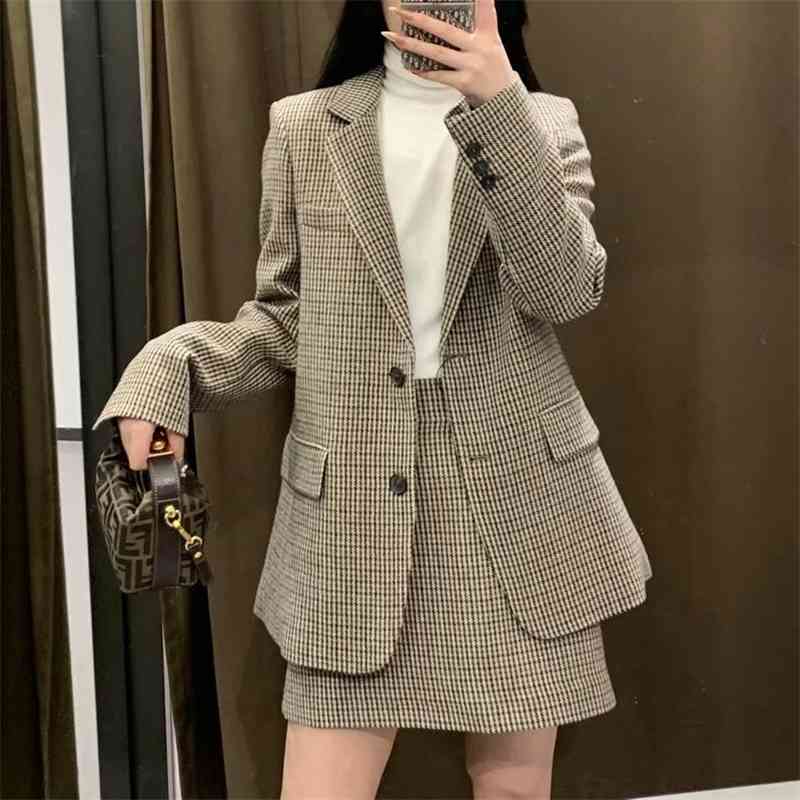 Elegant Women Khaki Plaid Jackets Fashion Ladies Notched Collar Blazers Streetwear Female Chic Pocket Button Coats 210527