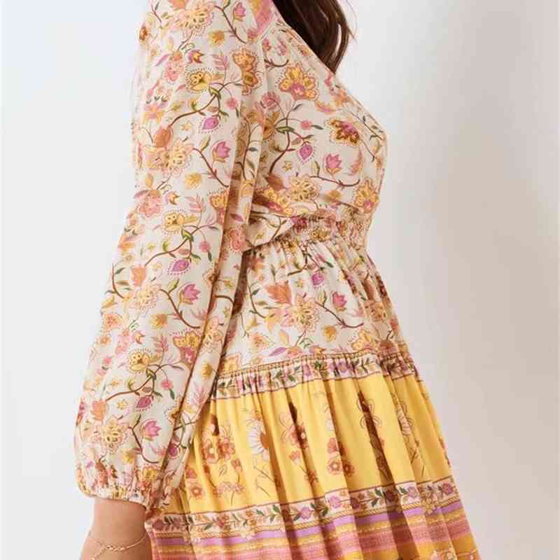 Bohemia Women Yellow Floral Print Long sleeve Dress BOHO Holiday V neck Tassel Bandage Elastic Waist Mini Short Dresses 210429