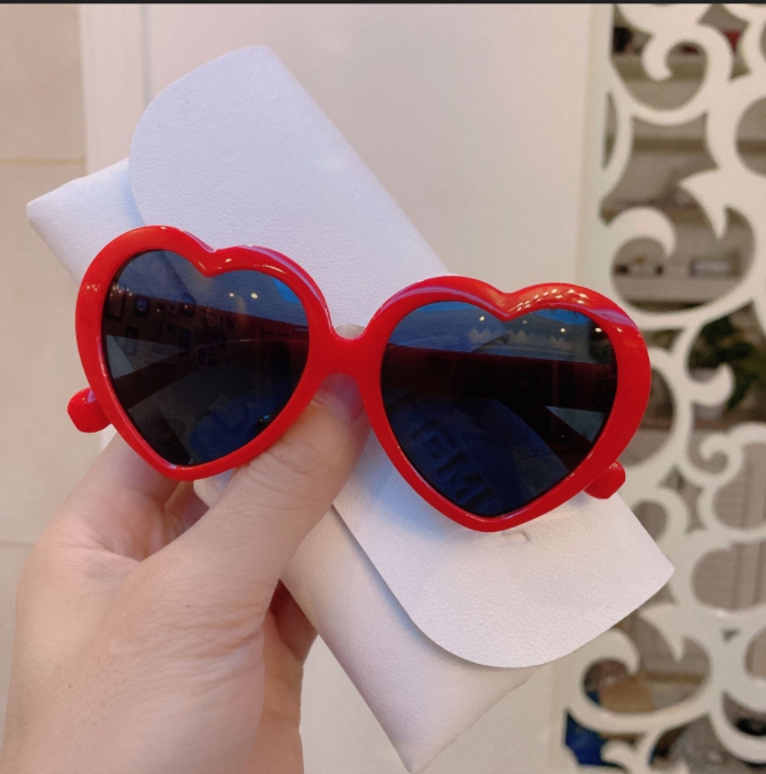 Sunglasses for Child Heart-Shape Frame Cute Wild Outdoor Travel Anti-Uv Eyeglasses Trendy Kids Glasses Wholesale Z260305