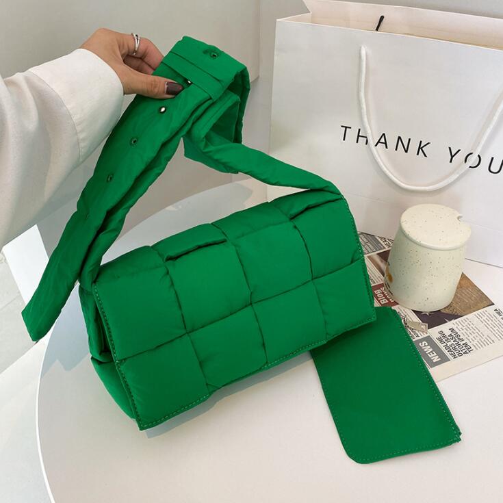 womens shoulder bags fashion cotton-padded jacket texture woven bag winter simple joker solid color light women backpack personality comfortable leather handbag
womens shoulder bags fashion cotton-padded jacket texture woven bag winter simple joker solid color light women backpack personality comfortable leather handbag