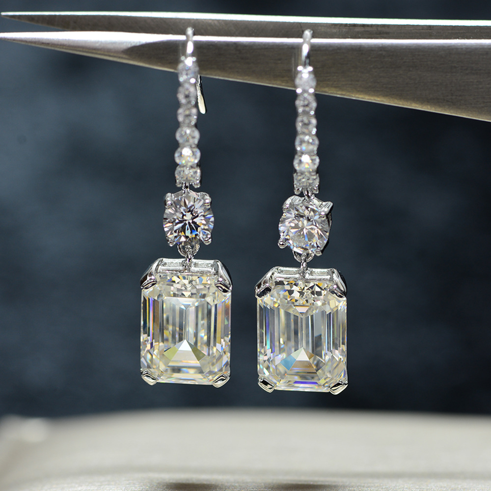 Luxury Original 925 sterling silver Dangle Earring Emerald 3ct Diamond Jewelry Party Wedding Drop Earrings for Women Bridal Gift
Luxury Original 925 sterling silver Dangle Earring Emerald 3ct Diamond Jewelry Party Wedding Drop Earrings for Women Bridal Gift