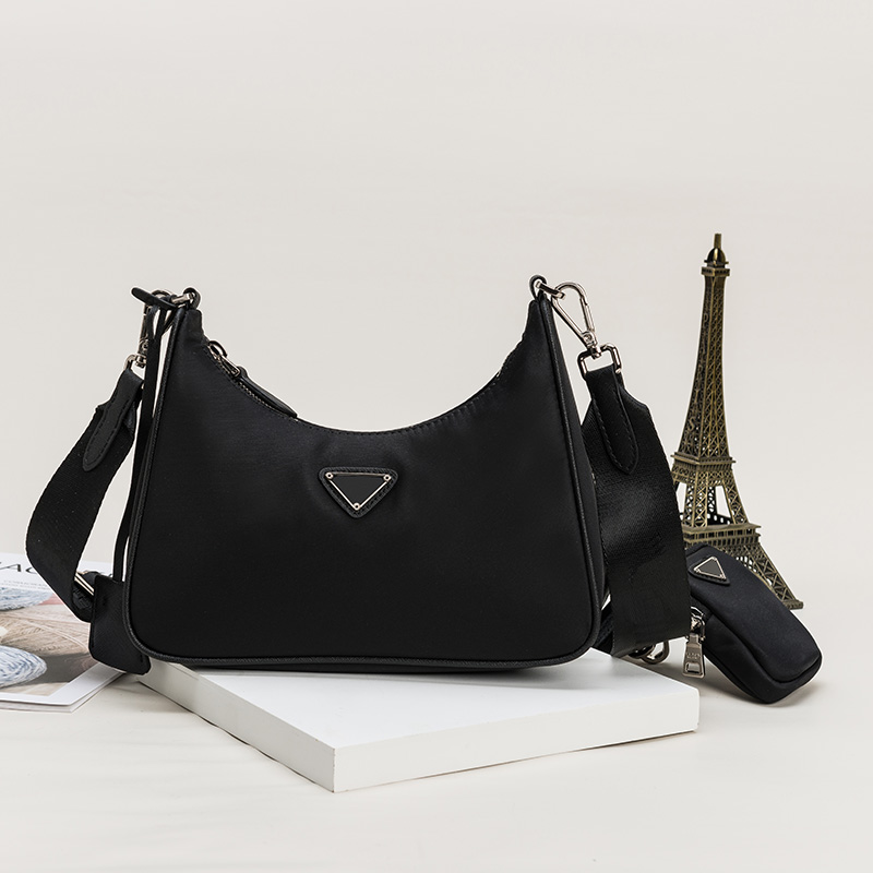 Women Luxurys Designers Bags 2021 Chest pack lady Tote chains handbags messenger backpack nylon Crossbody bag European and American fashion wild, Only box
Women Luxurys Designers Bags 2021 Chest pack lady Tote chains handbags messenger backpack nylon Crossbody bag European and American fashion wild, Only box