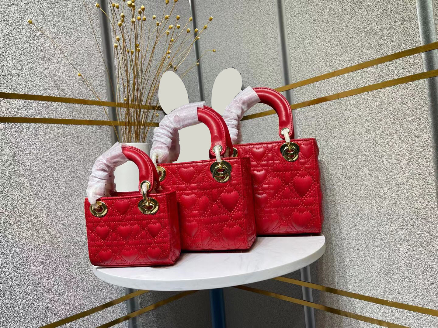 2021 Valentine's day heart 12cm 17cm 20cm box lady shoulder bag leather houndstooth fabric CrossBodybag saddle handbag high quality handbag, Supplement link;this link will not send
2021 Valentine's day heart 12cm 17cm 20cm box lady shoulder bag leather houndstooth fabric CrossBodybag saddle handbag high quality handbag, Supplement link;this link will not send