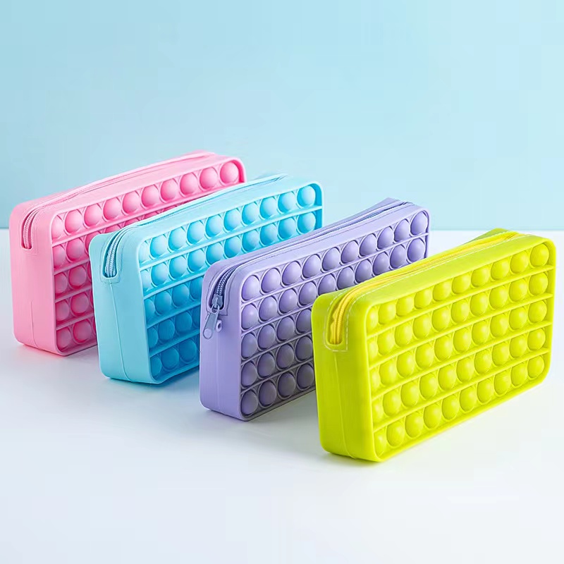 Student Stationery Rodent Control Pioneer Silicone Bag Children Kid Stationery Bag Puzzle Decompression Pop Bubble Music Pencil Case
Student Stationery Rodent Control Pioneer Silicone Bag Children Kid Stationery Bag Puzzle Decompression Pop Bubble Music Pencil Case