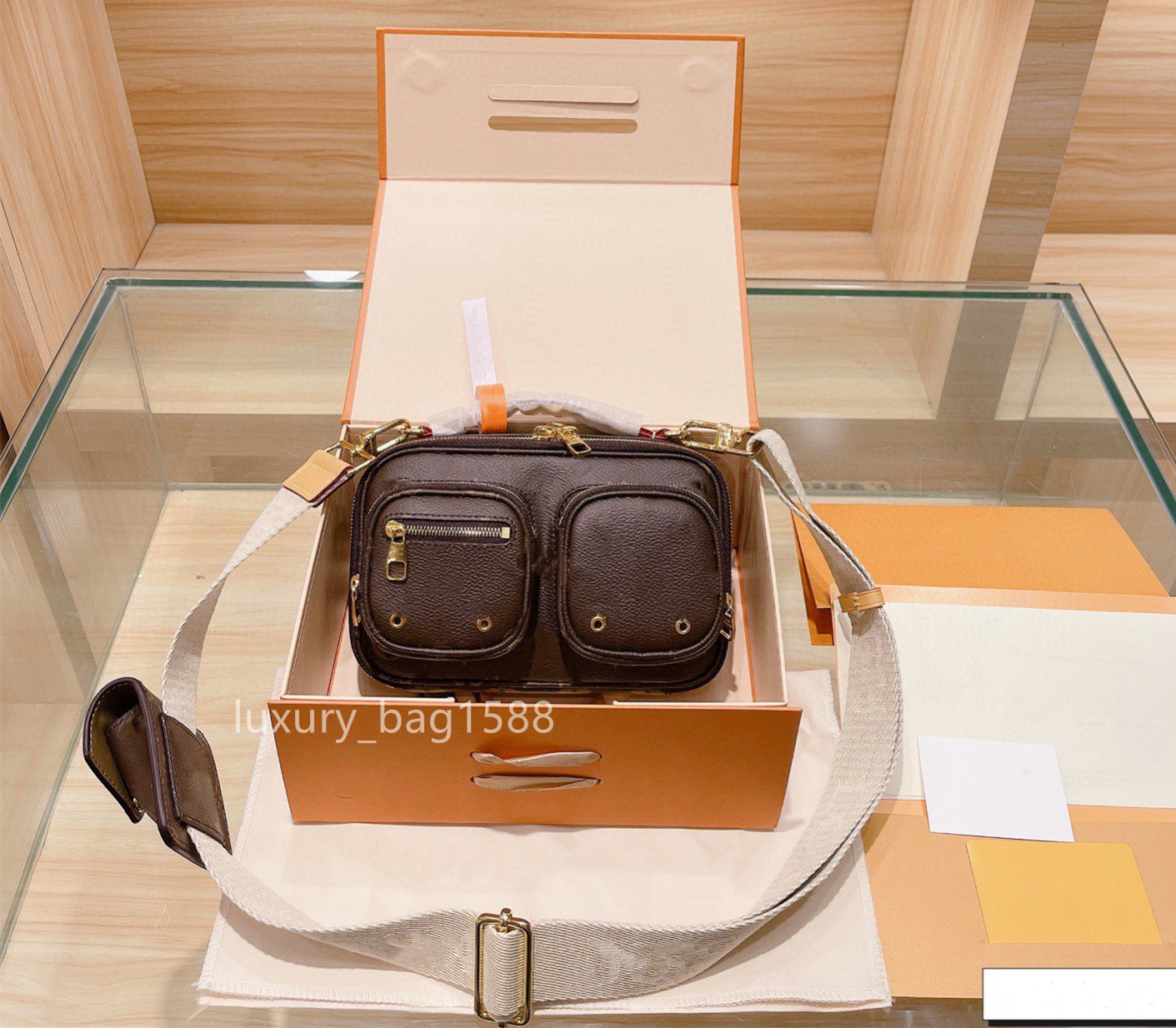 2021 New Luxury designer Camera Bag Utility Phone Pocket Crossboy Bag, Brown no box
2021 New Luxury designer Camera Bag Utility Phone Pocket Crossboy Bag, Brown no box