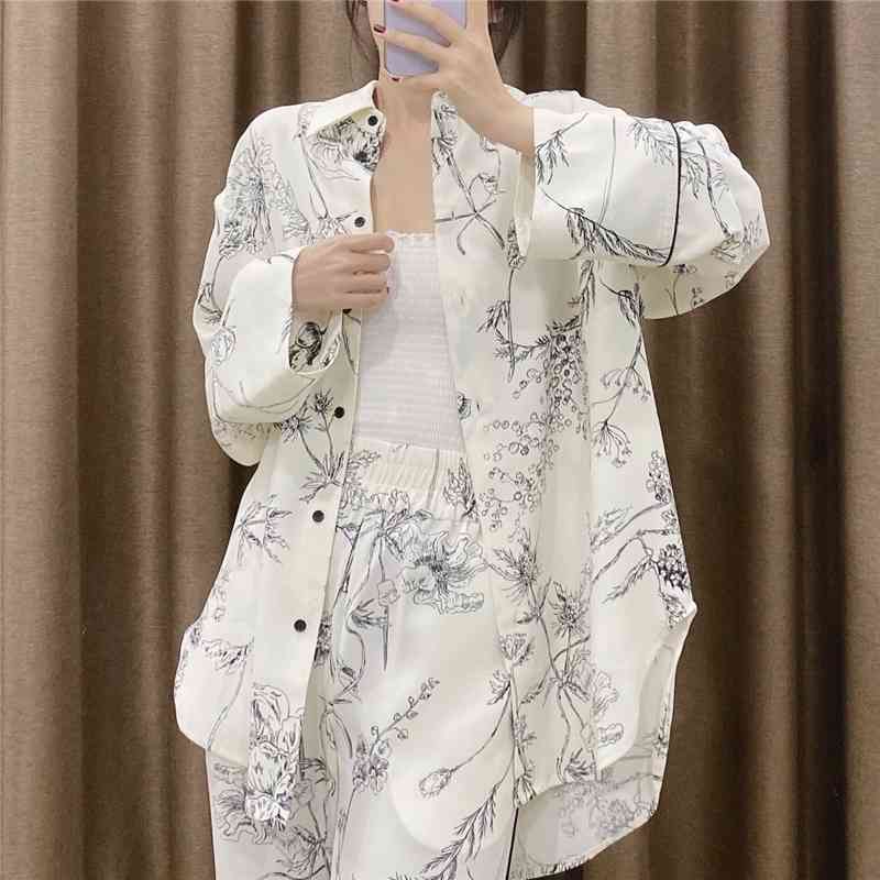 Elegant Women Sketch Print Shirts Fashion Ladies Turn Down Collar Satin Tops Streetwear Female Chic Loose Blouses 210430