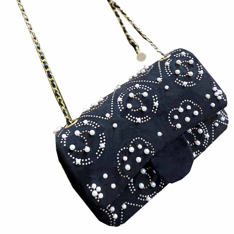 Vintage Classic Designer Shoulder Bags High Quality Black Flannel Embroidered Handbags Flap Diamond Pearl Decoration Crossbody Bag Womes Versatile Tote Bags
Vintage Classic Designer Shoulder Bags High Quality Black Flannel Embroidered Handbags Flap Diamond Pearl Decoration Crossbody Bag Womes Versatile Tote Bags