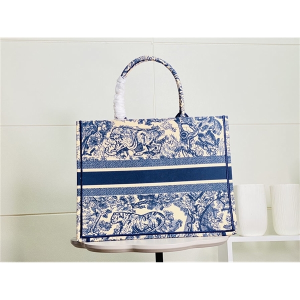2021 Customizable name top quality Classic Colorful Book Totes handbag embroidered bag large capacity Travel Canvas shopping bagsq
2021 Customizable name top quality Classic Colorful Book Totes handbag embroidered bag large capacity Travel Canvas shopping bagsq