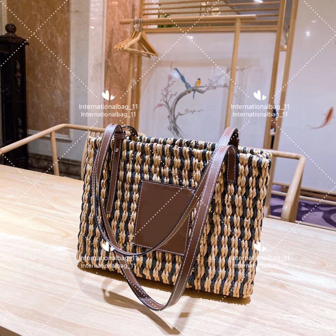 Designer Classic Shopping Bags Hand-woven Single Shoulder Bag Ladies Large Volume Vegetable Basket Casual Style Tote
Designer Classic Shopping Bags Hand-woven Single Shoulder Bag Ladies Large Volume Vegetable Basket Casual Style Tote