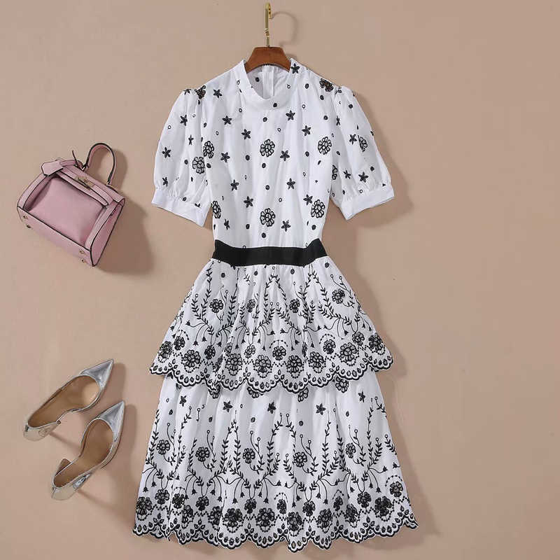High Quality Fashion Show Summer Runway Dress Women' Short Sleeve Hollow Out Embroidery Ruffles Waistband 210526, Blue
High Quality Fashion Show Summer Runway Dress Women' Short Sleeve Hollow Out Embroidery Ruffles Waistband 210526, Blue
