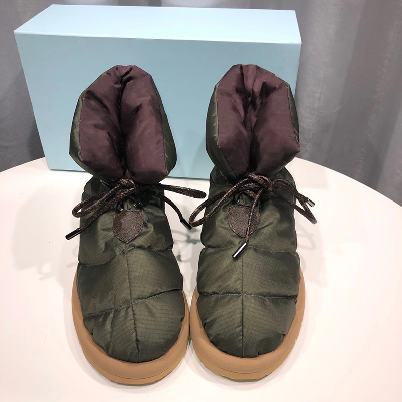 2021 New Women PILLOW Flat Down Shoes Platform Ankle Boots High Quality Winter Print Falts Eiderdown Lace-up Snow Boot With Box 265, Black
2021 New Women PILLOW Flat Down Shoes Platform Ankle Boots High Quality Winter Print Falts Eiderdown Lace-up Snow Boot With Box 265, Black
