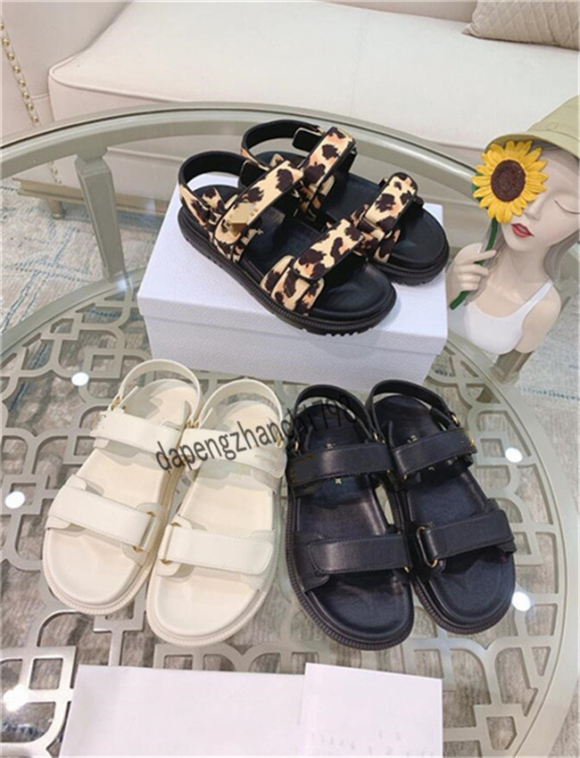 2021 Luxury Designer Ladies Flat Sandals Crystal Calfskin Quilted Platform Casual Shoes
2021 Luxury Designer Ladies Flat Sandals Crystal Calfskin Quilted Platform Casual Shoes