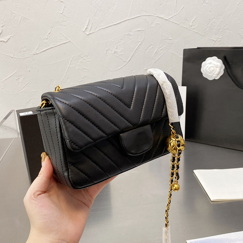 2022Ss Chevron Line Classic Mini Flap Bags Lambskin Crush Gold Ball Adjustable Shoulder Strap Matelasse Chain Crossbody Luxury Designer Famous Womens Handbags 20C, Box
2022Ss Chevron Line Classic Mini Flap Bags Lambskin Crush Gold Ball Adjustable Shoulder Strap Matelasse Chain Crossbody Luxury Designer Famous Womens Handbags 20C, Box