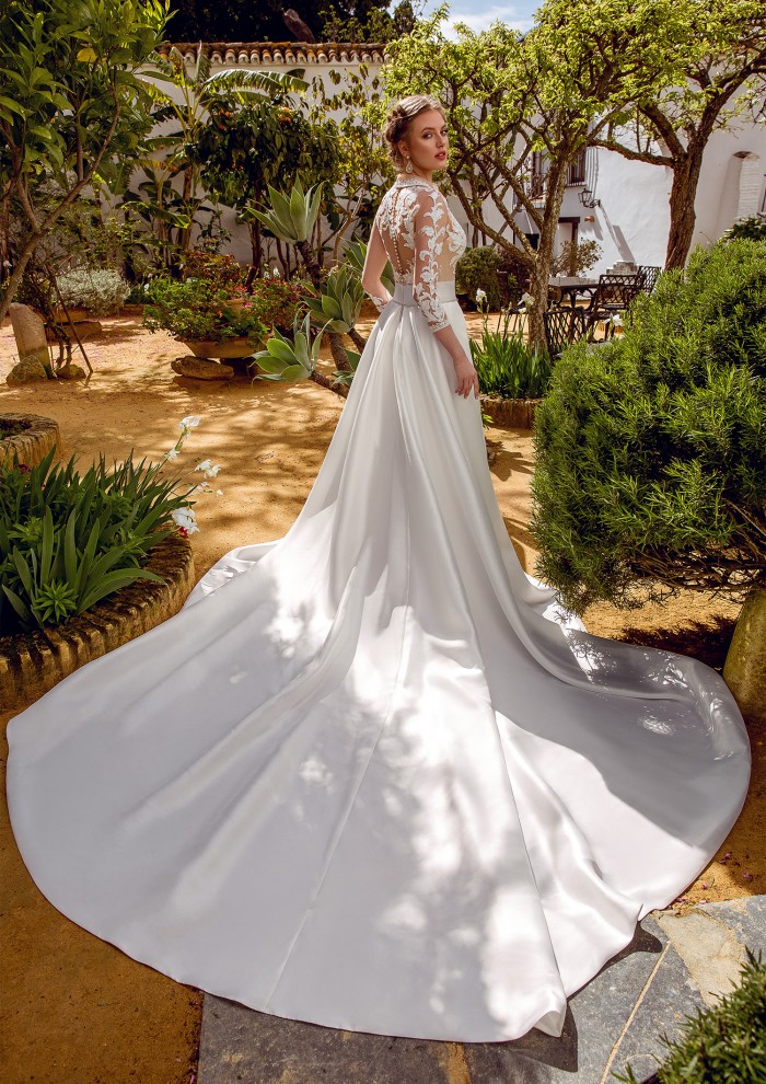 Amazing Overskirt Lace Wedding Dresses V Neck Bridal Gowns With Detachable Train Long Sleeves Appliqued A Line Satin Vestido De Novia 415