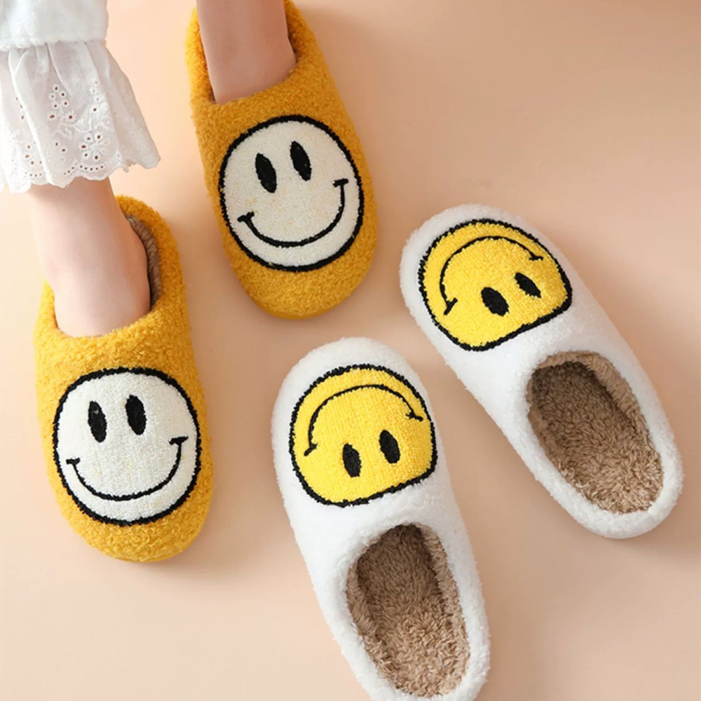 Cartoon Smiley Pattern Women Fluffy Slippers Winter House Girls Fur Slippers Funny Winter Warm Bedroom Ladies Cotton Plush Shoes, Black
Cartoon Smiley Pattern Women Fluffy Slippers Winter House Girls Fur Slippers Funny Winter Warm Bedroom Ladies Cotton Plush Shoes, Black
