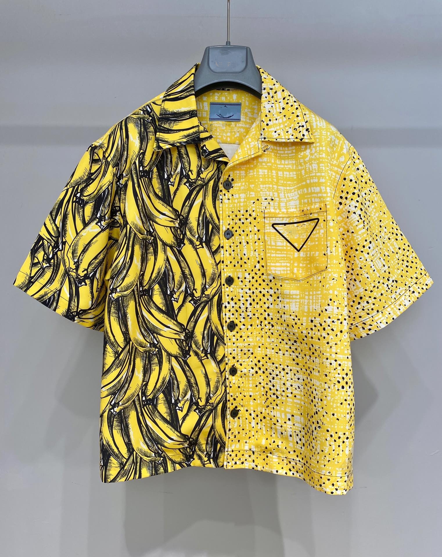 2021 new arrival mens designer beautiful printing shirts ~ US SIZE shirts OVERSIZED ~ great mens designer button short sleeve shirts, Multi
2021 new arrival mens designer beautiful printing shirts ~ US SIZE shirts OVERSIZED ~ great mens designer button short sleeve shirts, Multi