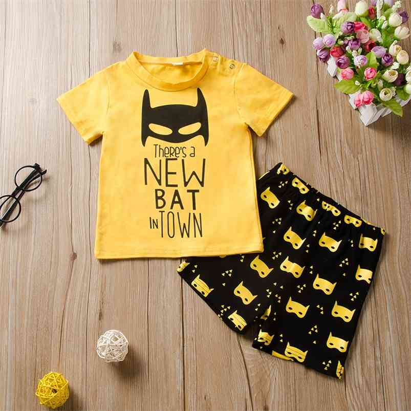 Summer Children Sets Casual Short Sleeve Print Letter T-shirt Bat Man Shorts 2Pcs Boys Clothes 1-5T 210629, Yellow
Summer Children Sets Casual Short Sleeve Print Letter T-shirt Bat Man Shorts 2Pcs Boys Clothes 1-5T 210629, Yellow